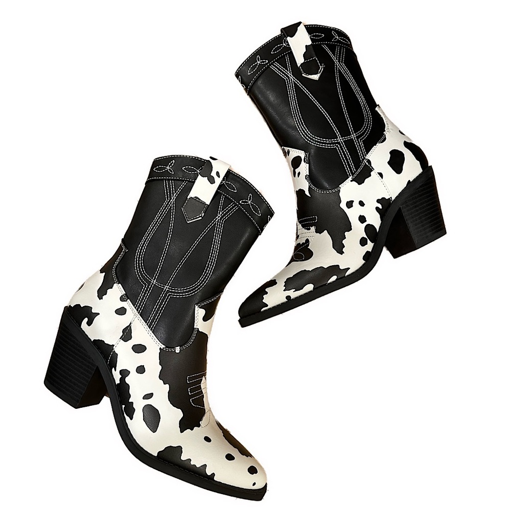 BRAND NEW - Cow Print Cowboy Western Boots
